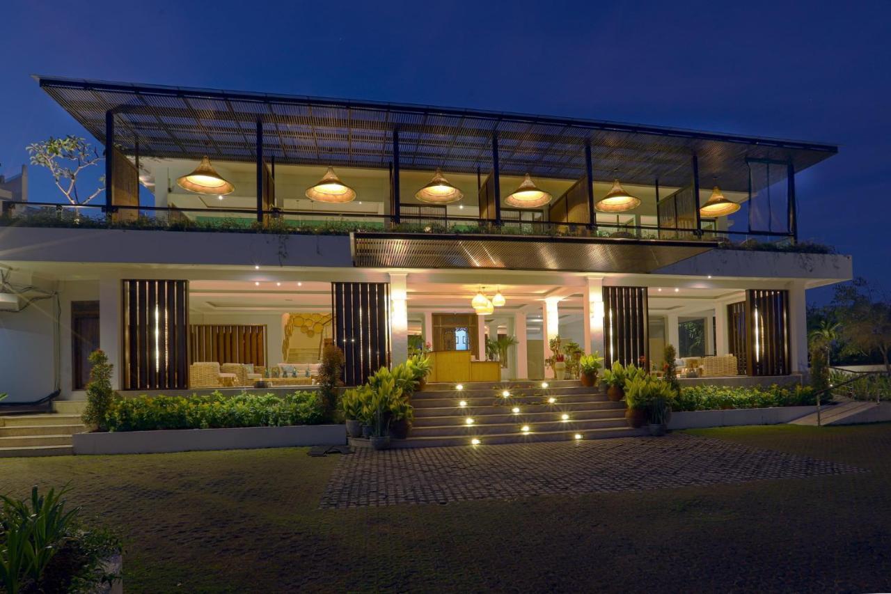 Nunamkhalu Private Villa And Spa 努沙杜瓦 外观 照片